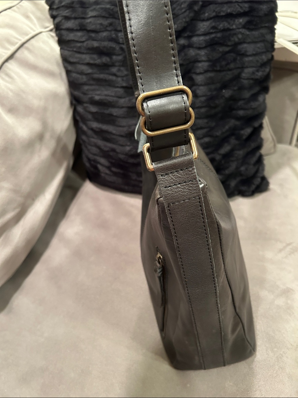 ABLE Black Genuine Leather Hobo Bag Shoulder Purse Adjustable Strap Zip Closure - Picture 9 of 12